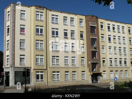 Stanleystraat 39-41 ad Anversa, Belgio, è costituito da edifici residenziali e commerciali, che illustrano l'architettura urbana e la pianificazione urbana della regione. Foto Stock