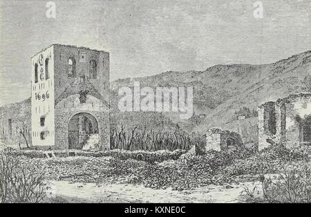 La fotografia mostra la torre della chiesa di Bragernes dopo l'incendio del 1866 a Drammen, Norvegia. L'incendio distrusse la chiesa di legno, lasciando in piedi la torre di pietra. L'aspetto della torre è documentato in un dipinto del 1800 e in una pianta del 1858. Foto Stock