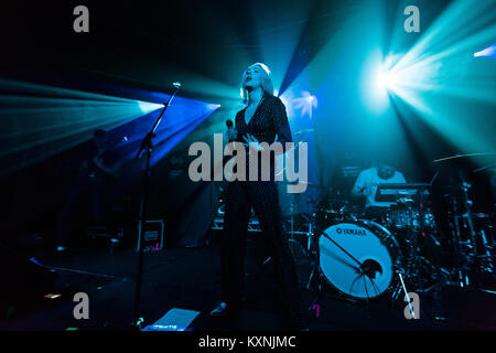 Cambridge, Regno Unito. Decimo gen, 2018. Yonaka eseguire live al Cambridge Junction sostenendo i presepi. Credito: Richard Etteridge/Alamy Live News Foto Stock