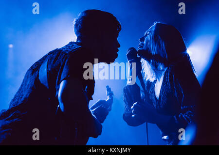 Cambridge, Regno Unito. Decimo gen, 2018. Yonaka eseguire live al Cambridge Junction sostenendo i presepi. Credito: Richard Etteridge/Alamy Live News Foto Stock