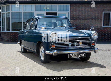 1963 Morris Oxford classico famiglia britannica berlina Foto Stock