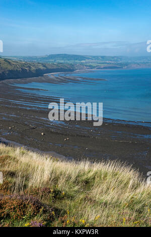 Splendida costa a Ravenscar affacciato su Robin Hood's Bay, North Yorkshire, Inghilterra. Foto Stock
