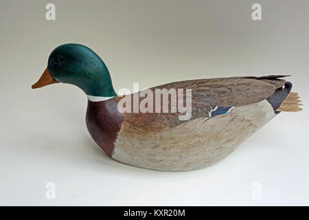 Un scolpito Mallard Duck decoy Foto Stock