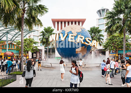 SINGAPORE - Ottobre 17, 2014: Universal Studios di Singapore è un parco a tema situato all'interno di Resorts World Sentosa sull'Isola di Sentosa, Singapore. Foto Stock