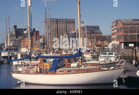 Il cambiamento di uso del suolo disindustrializzazione nella darsena del Port Harbour area, Ipswich, Suffolk, Inghilterra, Regno Unito degli anni novanta 29 Marzo 1994 Foto Stock