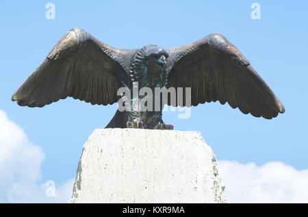 Turul uccello statua a Balatonfured Ungheria Foto Stock