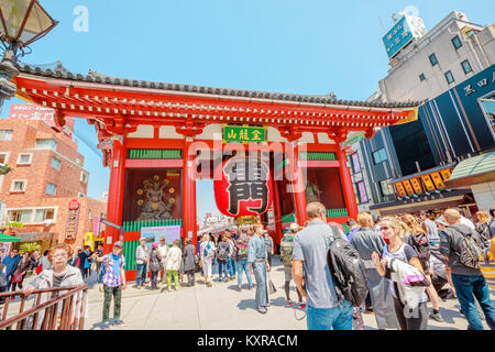 Kaminarimon Sensoji di Gate Foto Stock