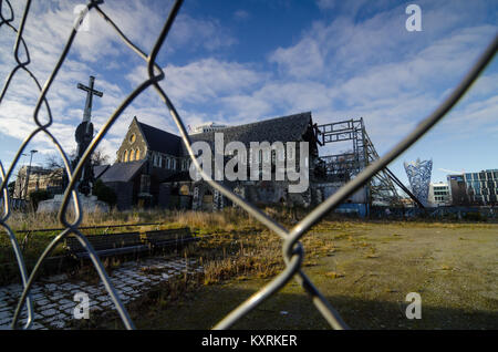 Christchurch città iconici la cattedrale di Christchurch è stato gravemente danneggiato e ha perso la sua guglia dopo il febbraio 2011 Christchurch terremoto. Foto Stock