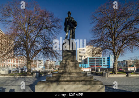 John Robert Godley Statua in Christchurch. Godley era uno statista irlandese e il burocrate, egli è considerato il fondatore di Canterbury, Nuova Zelanda Foto Stock