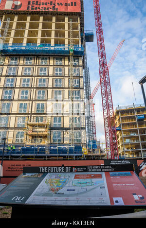 La costruzione in Blackwall, pioppo, Londra. Blackwall raggiungere, nuovo sviluppo residenziale vicino a Canary Wharf station wagon, DLR station e Mercato di Billingsgate. Foto Stock