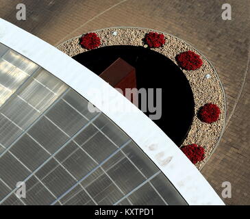 Vista astratta di Poinsettia giardino dalla terrazza sopra Foto Stock