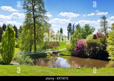 Repubblica ceca, KOZEL - APR14, 2016: castello di caccia in stile classico Kozel, Regione di Pilsen, Boemia occidentale, Repubblica Ceca. Il castello è circondato da Foto Stock