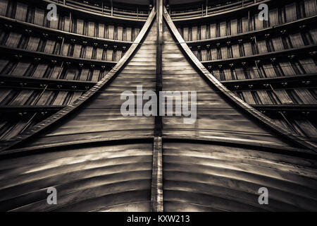Struttura in metallo simile a astronave interni, foto in bianco e nero Foto Stock