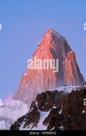 Sunrise vista di El Chalten/Mount Fitz Roy, parco nazionale Los Glaciares, Santa Cruz Provincia, Argentina Foto Stock