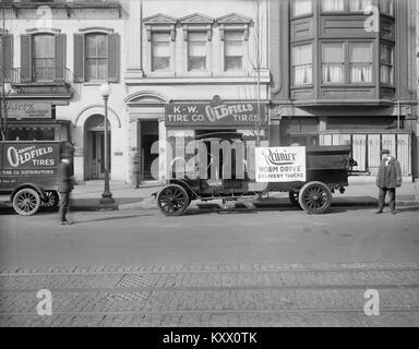 Ranier, Unità Worm camion di consegna, Barney Oldfield pneumatici Foto Stock
