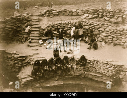 Ballerini di flauto a molla Tureva Foto Stock