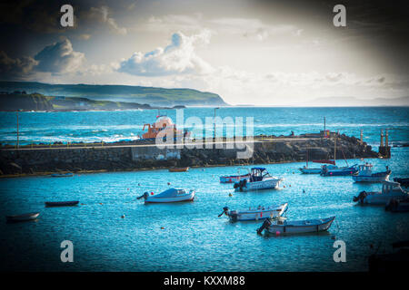 Scialuppa di salvataggio torna a Portrush Harbour Foto Stock