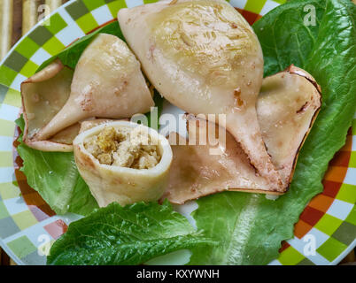 Kalamar dolması - calamari ripieni, cucina turca Foto Stock