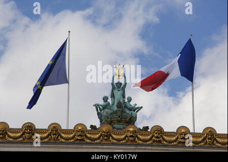 Appolo statua, Accademia Nazionale di Musica, opera Ganier, 2012, Parigi, Francia. Foto Stock