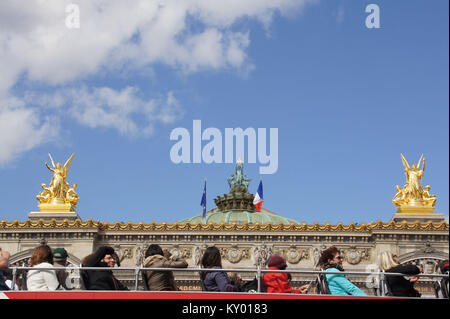 Persone, gita turistica, Accademia Nazionale di Musica, opera Ganier, 2012, Parigi, Francia. Foto Stock