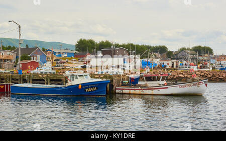 Cheticamp porto e città, Cape Breton Island, Nova Scotia, Canada. Cheticamp è una piccola comunità di pescatori sulla costa occidentale di Cape Breton Island Foto Stock