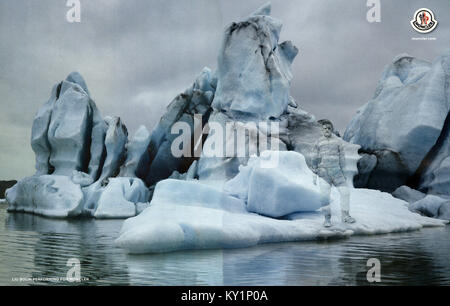 2010S UK Moncler Magazine annuncio pubblicitario Foto Stock
