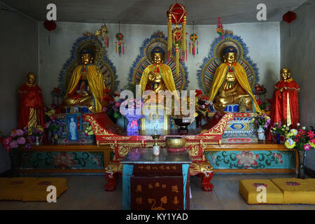 ZHANGYE, Cina - circa nel maggio 2017 Buddha nel monastero Matisi Foto Stock