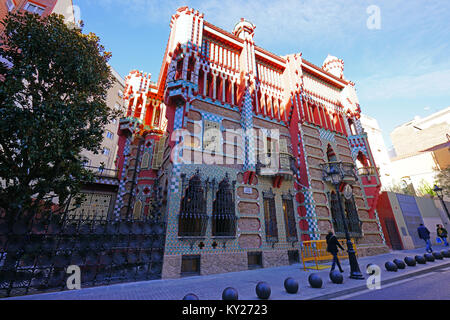 Vista della Casa Vicens museo, situato in un punto di riferimento house progettata dall architetto Antonio Gaudì a Barcellona, in Catalogna. Foto Stock