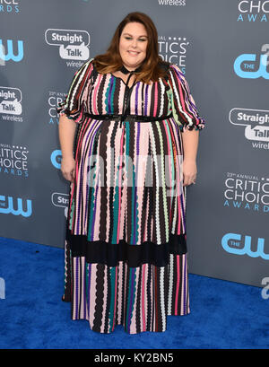 Santa Monica, California, Stati Uniti d'America. Xi gen, 2018. Chrissy Metz 333 assiste la ventitreesima edizione critica' Choice Awards a Barker Hangar su gennaio 11, 2018 in Santa Monica, California Credit: Tsuni/USA/Alamy Live News Foto Stock