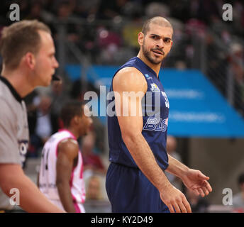 Bonn, Germania, 11 gennaio 2018, Basket, cesti di Telekom Bonn vs Eisbaeren Berlin: Carl Baptiste (Bremerhaven) gesti. Credito: Juergen schwarz/Alamy Live News Foto Stock