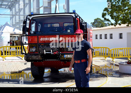 Il Portogallo, Algarve, Lagoa, circa 04.06.2017. Nuovissimo motore Fire che viene visualizzata in un locale fiera internazionale. Foto Stock