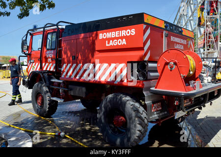 Il Portogallo, Algarve, Lagoa, circa 04.06.2017. Nuovissimo motore Fire che viene visualizzata in un locale fiera internazionale. Foto Stock