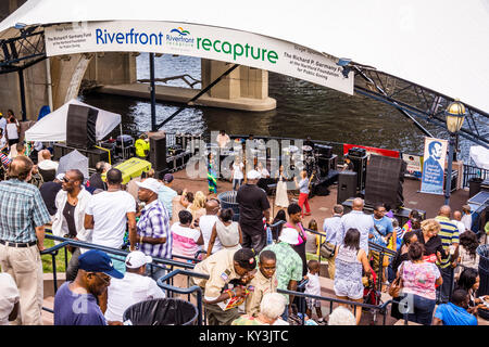 Il gusto dei Caraibi & Festival Jerk Mortensen Riverfront Plaza   Hartford, Connecticut, Stati Uniti d'America Foto Stock