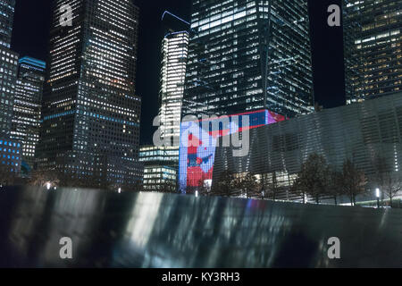 29 SET 2017 -NEW YORK / STATI UNITI D'AMERICA - Memorial a Settembre 11, world trade center di new york. Foto Stock