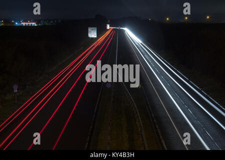 Sentieri di luce dell'A189 Foto Stock