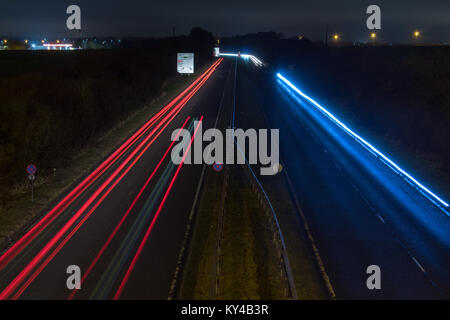 Sentieri di luce dell'A189 Foto Stock