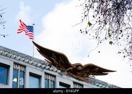 Londra, Regno Unito. Dettagli esterni dell'Ambasciata americana a Londra. Foto Stock