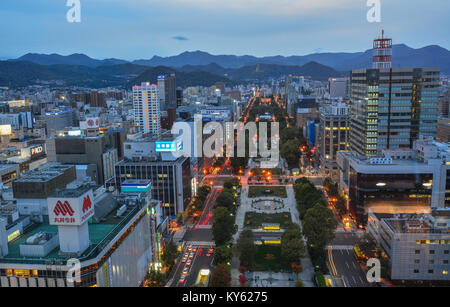 Sapporo, Giappone - Ott 1, 2017. Scena notturna di Sapporo, Giappone. Sapporo è la città più grande dell'Isola Hokkaido, e il quinto più grande popolazione in Giappone Foto Stock