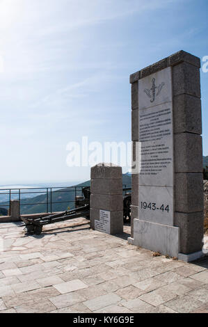 Corsica: monumento della Battaglia al Col de Teghime, nel 1943 il teatro di una battaglia tra le forze tedesche difendendo il pass contro tabors marocchini Foto Stock