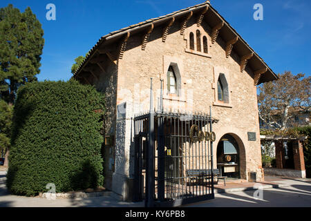 Codorniu cantina industria. Sant Sadurni d'Anoia, San Sadurni de Noya. Edificio della cantina. Spagna. Foto Stock