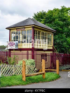 Restaurata stazione Warmley casella Segnale sul ciclo di Avon percorso tra Bristol & Bath Foto Stock