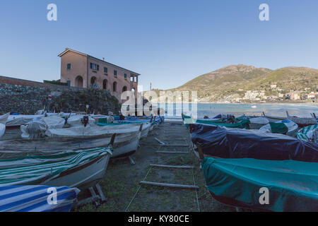 Vista sulla spiaggia di Levanto nelle 5 terre della Liguria Foto Stock