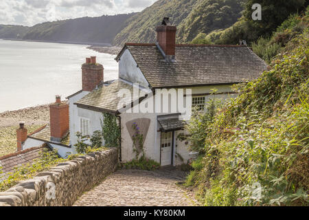 Un bellissimo bungalow sulla spiaggia in Clovelly, North Devon, Inghilterra, Regno Unito Foto Stock