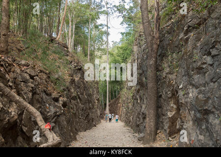 Hellfire Pass sul famigerato Birmania in Thailandia la ferrovia della morte, dove migliaia di prigionieri di guerra alleati asiatici e gli operai sono morti durante la Seconda Guerra Mondiale. Foto Stock