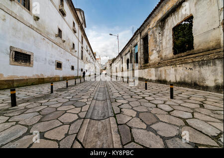 Street con prospettiva in Alcobaca, Portogallo. R. Dom Pedro V. Foto Stock