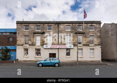 Blackpool, Inghilterra, Regno Unito - 1 Agosto 2015: un tradizionale del Nord i lavoratori uomini's club di Fleetwood in Lancashire. Foto Stock