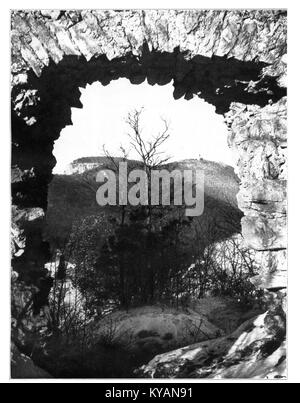 Una fotografia del 1925 da Unser Land che mostra una vista dal castello di Rauberschloß verso Teck, scattata dal fotografo Trappen. Foto Stock