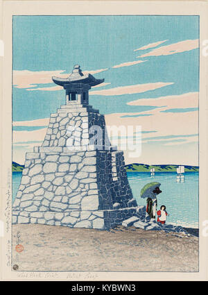 Una stampa a blocchi di legno di Kawase Hasui intitolata "Chikuzen Hakozaki" dalla serie "Nihon fūkei senshū" (paesaggi giapponesi selezionati). L'opera raffigura una scena costiera della Prefettura di Fukuoka, che mostra la raffinata composizione di Hasui e la prospettiva atmosferica. Foto Stock