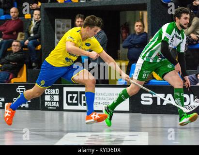 Ostrava, Repubblica Ceca. Il 13 gennaio, 2018. Ceca tipsport floorbal superleague match. FBC CPP Gruppo Bystron OSTRAVA versus FbS bohemienne Praha Credito: Libor Vrska/Alamy Live News Foto Stock