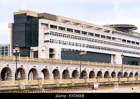 Ministero francese delle finanze a Bercy - Parigi Foto Stock